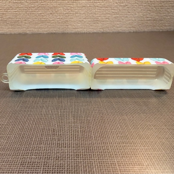 Colorful Heart Patterned AirPod Pro Case - Picture 3 of 4